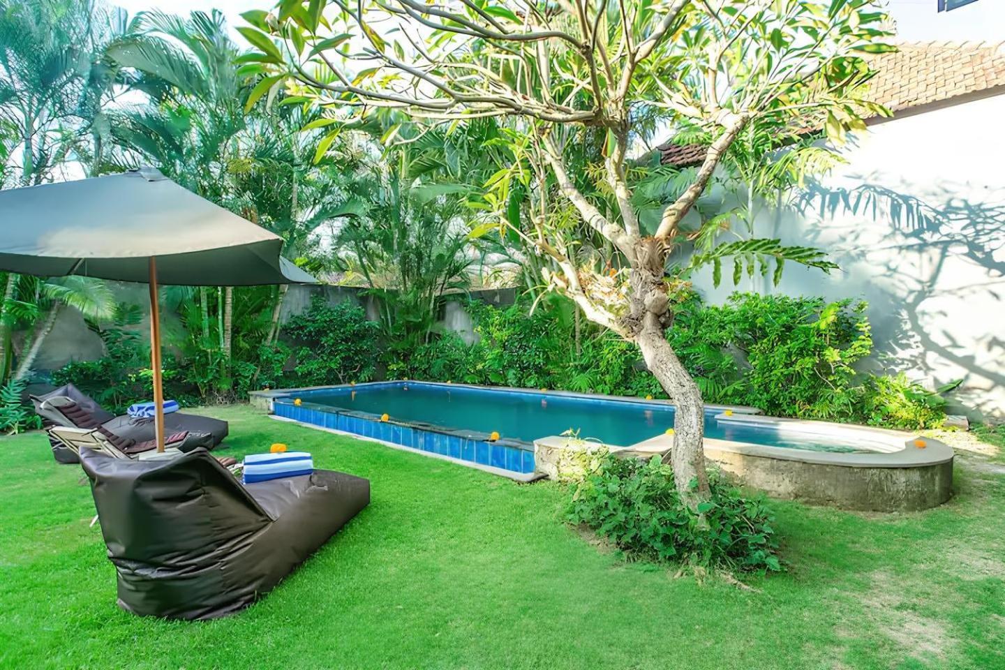 Grandlux Bali 2 Bed Pool Big Garden Villa Seminyak (Bali)
