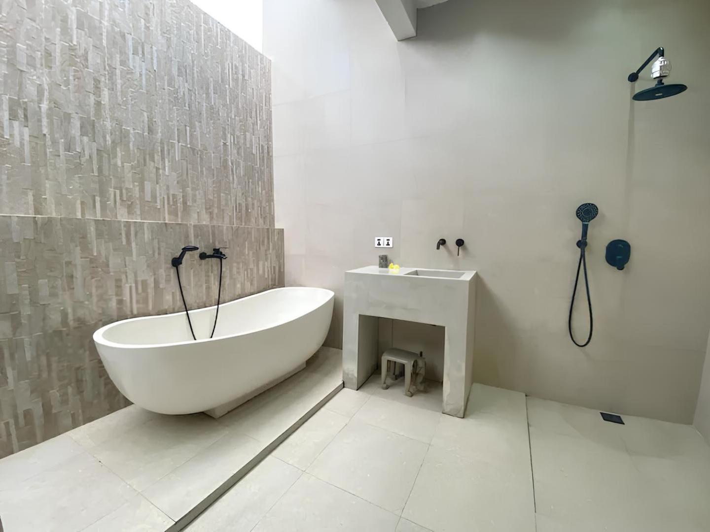Grandlux Bali 2 Bed Pool Big Garden * Seminyak (Bali)